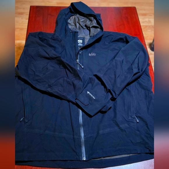 REI Other - REI Men's Rain Jacket